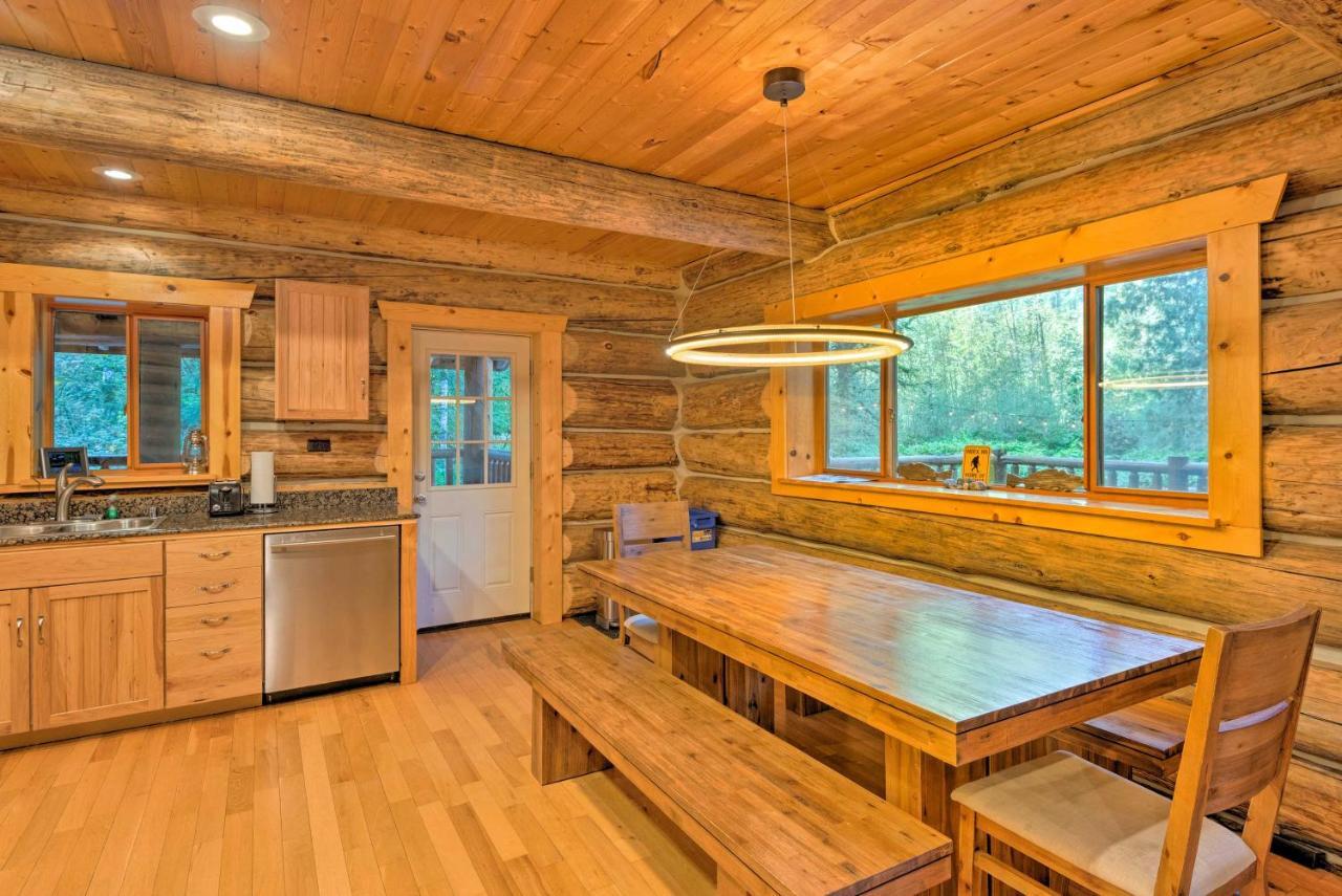 Riverfront Gold Bar Log Cabin Near Stevens Pass! 外观 照片